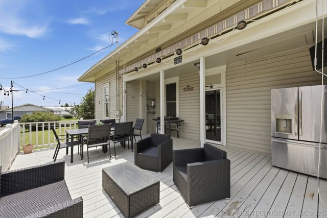 105 N 2nd Street, Wagoner, OK 74467