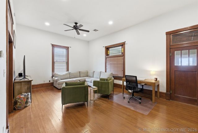 105 N 2nd Street, Wagoner, OK 74467