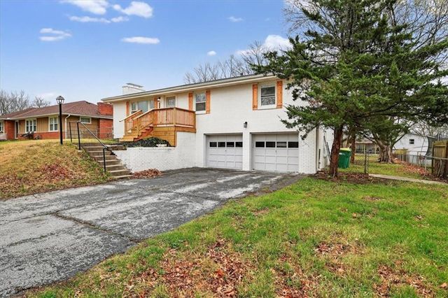 2217 N 83rd Street, Kansas City, KS 66109