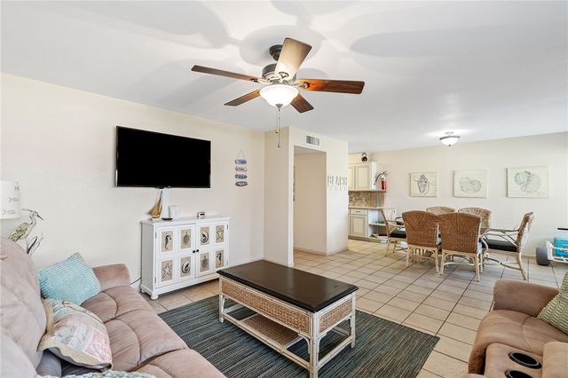 15005 Windward Dr 110, Corpus Christi, TX 78418