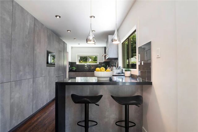 442 S Lamer Street, Burbank, CA 91506