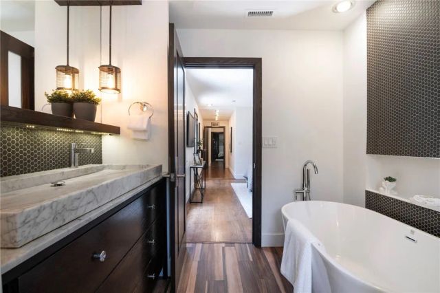 442 S Lamer Street, Burbank, CA 91506