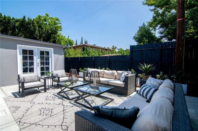 442 S Lamer Street, Burbank, CA 91506