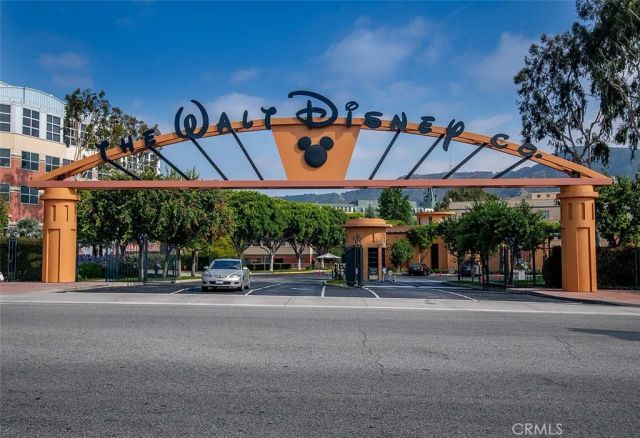 442 S Lamer Street, Burbank, CA 91506