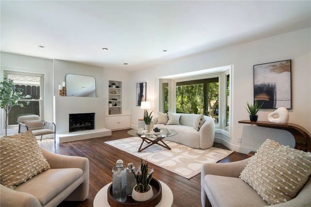 442 S Lamer Street, Burbank, CA 91506