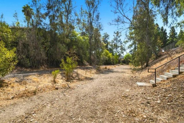 7500 Parkway Drive 207, La Mesa, CA 91942
