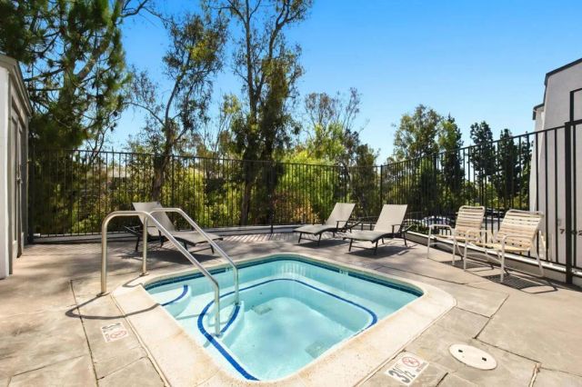 7500 Parkway Drive 207, La Mesa, CA 91942