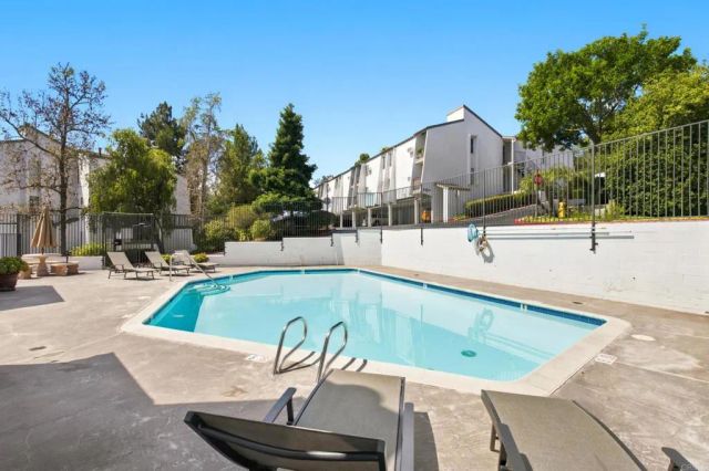 7500 Parkway Drive 207, La Mesa, CA 91942