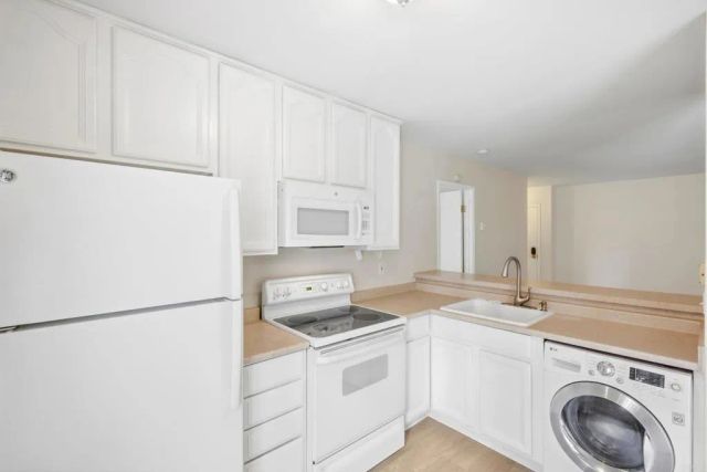 7500 Parkway Drive 207, La Mesa, CA 91942