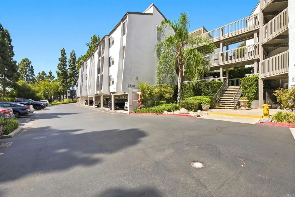 7500 Parkway Drive 207, La Mesa, CA 91942