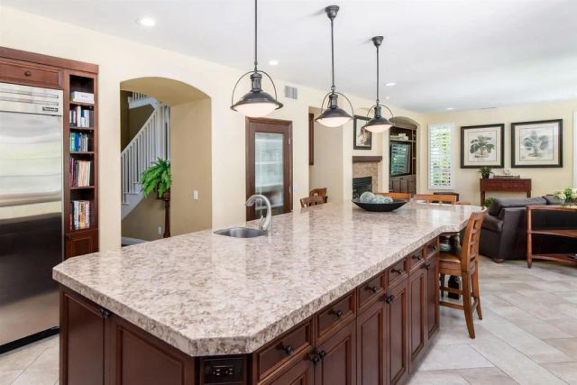 7216 Sanderling Court, Carlsbad, CA 92011