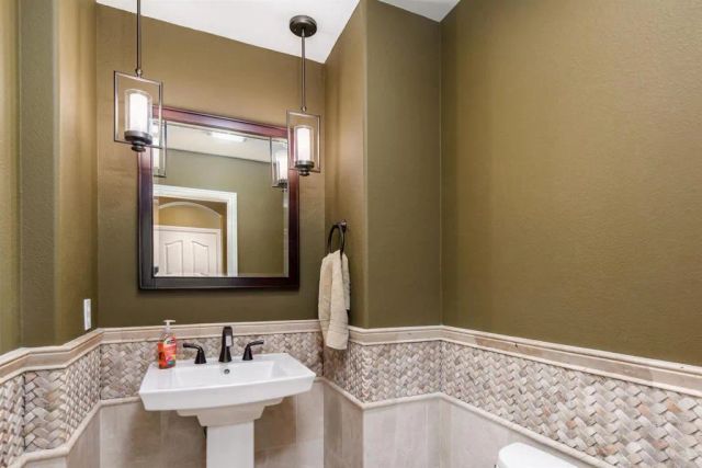 7216 Sanderling Court, Carlsbad, CA 92011