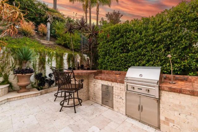 7216 Sanderling Court, Carlsbad, CA 92011