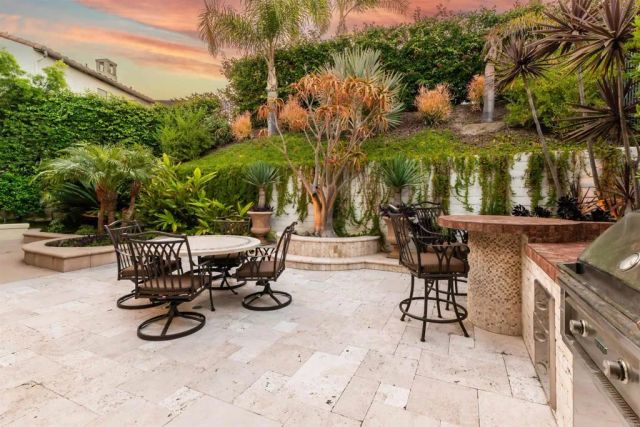 7216 Sanderling Court, Carlsbad, CA 92011