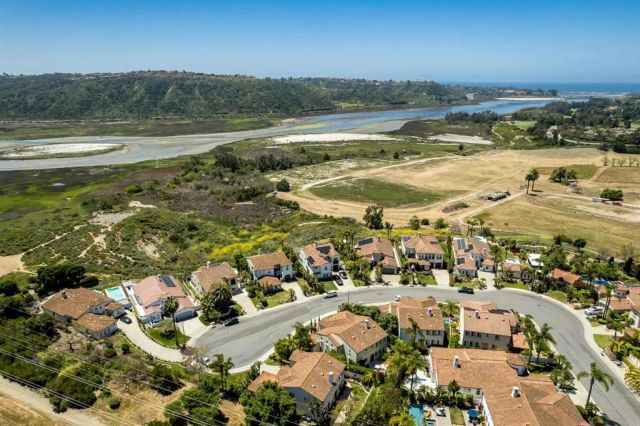 7216 Sanderling Court, Carlsbad, CA 92011