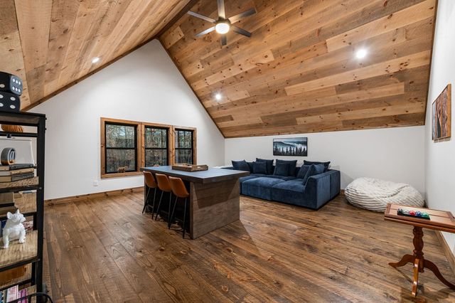 45 Shermans Court, Mccaysville, GA 30555