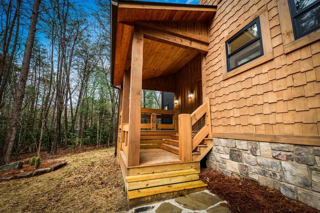 45 Shermans Court, Mccaysville, GA 30555