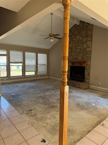 19214 Hikers Trail Drive, Humble, TX 77346