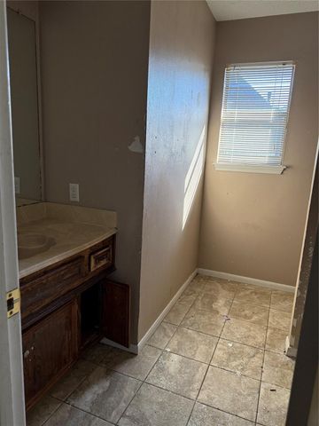 19214 Hikers Trail Drive, Humble, TX 77346