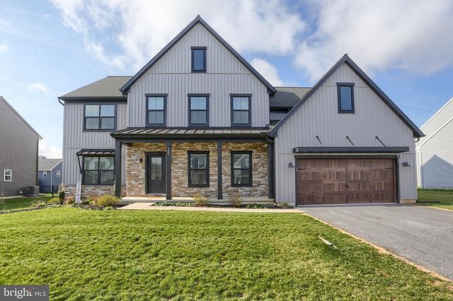 529 BREEZEWOOD LN, Annville, PA 17003