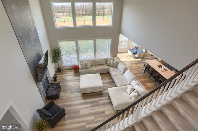 529 BREEZEWOOD LN, Annville, PA 17003
