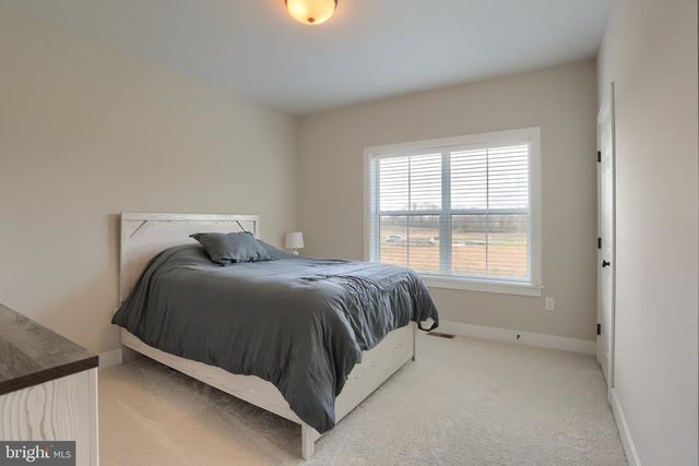 529 BREEZEWOOD LN, Annville, PA 17003
