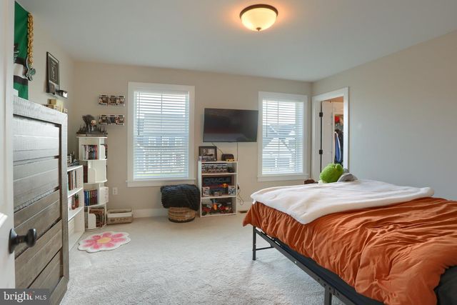 529 BREEZEWOOD LN, Annville, PA 17003