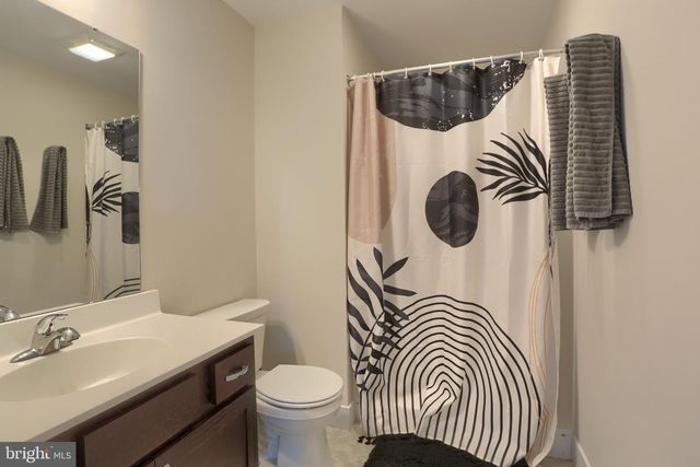 529 BREEZEWOOD LN, Annville, PA 17003