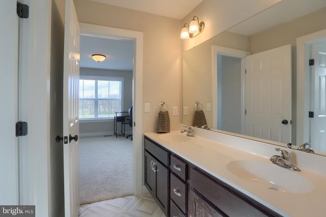 529 BREEZEWOOD LN, Annville, PA 17003