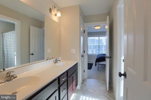 529 BREEZEWOOD LN, Annville, PA 17003