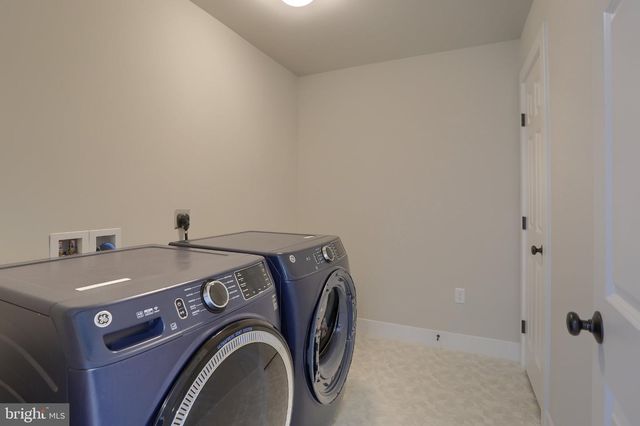 529 BREEZEWOOD LN, Annville, PA 17003