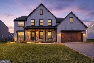 529 BREEZEWOOD LN, Annville, PA 17003