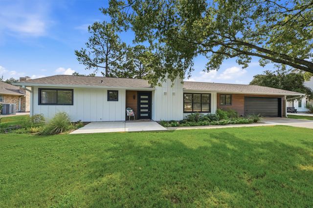 722 Kiowa Drive W, Lake Kiowa, TX 76240