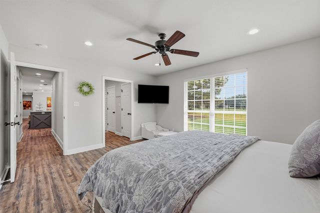 722 Kiowa Drive W, Lake Kiowa, TX 76240