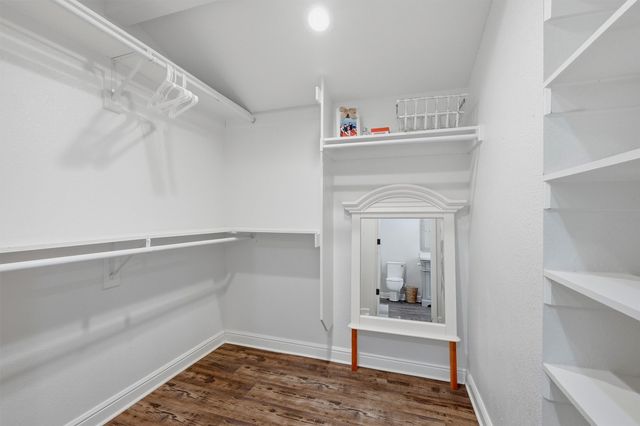 722 Kiowa Drive W, Lake Kiowa, TX 76240