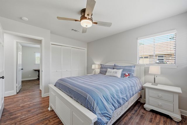 722 Kiowa Drive W, Lake Kiowa, TX 76240
