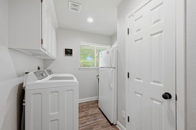 722 Kiowa Drive W, Lake Kiowa, TX 76240