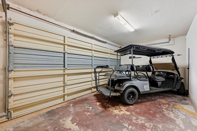 722 Kiowa Drive W, Lake Kiowa, TX 76240