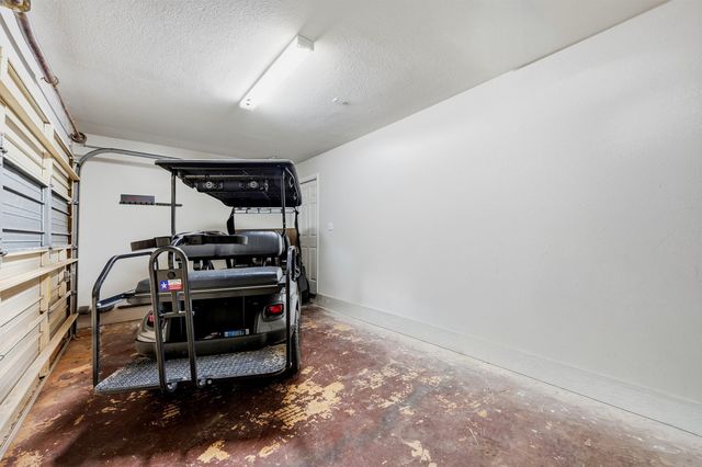 722 Kiowa Drive W, Lake Kiowa, TX 76240