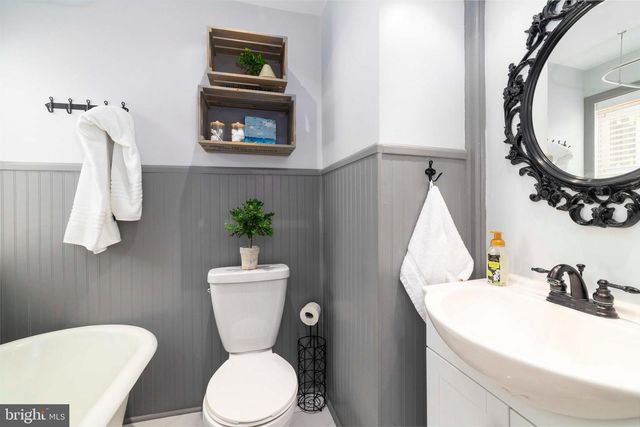 400 DELMAR ST, Philadelphia, PA 19128