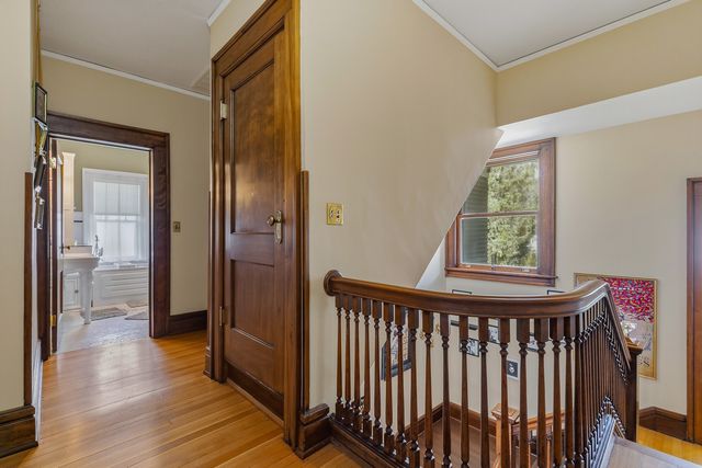 2446 E River Drive, Davenport, IA 52803