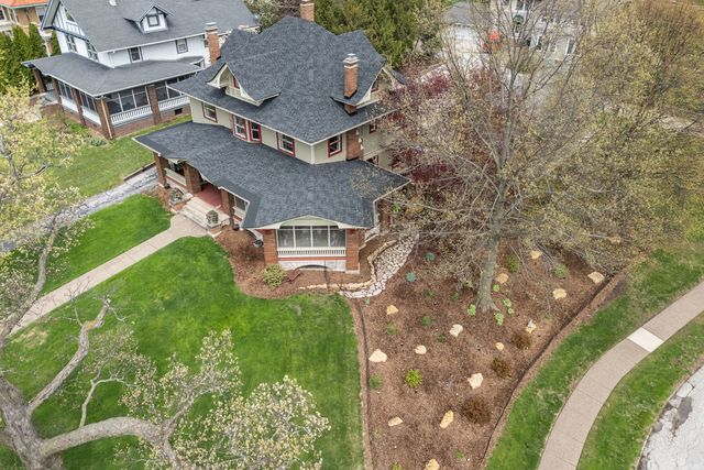 2446 E River Drive, Davenport, IA 52803