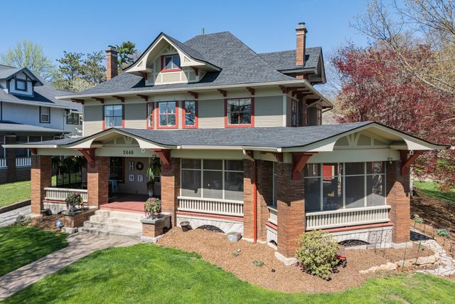 2446 E River Drive, Davenport, IA 52803