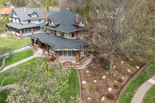 2446 E River Drive, Davenport, IA 52803