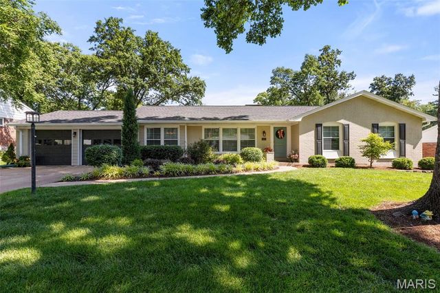 1031 Dovergate Drive, Kirkwood, MO 63122
