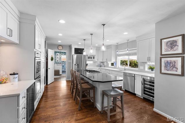 1031 Dovergate Drive, Kirkwood, MO 63122