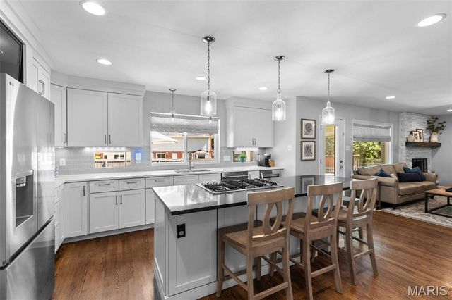 1031 Dovergate Drive, Kirkwood, MO 63122