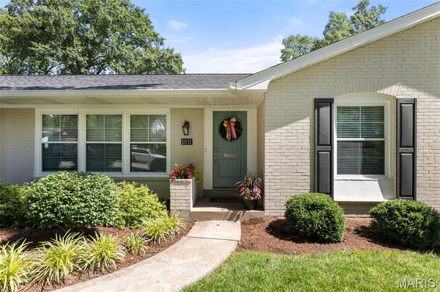 1031 Dovergate Drive, Kirkwood, MO 63122
