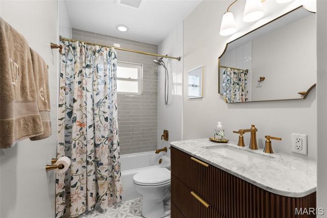 1031 Dovergate Drive, Kirkwood, MO 63122
