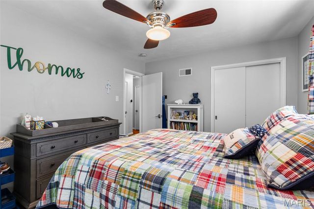 1031 Dovergate Drive, Kirkwood, MO 63122